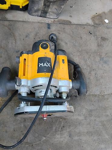 Marangoz alətləri dəsti Tərkib: - MAX markalı elektrik frezə (üstünə