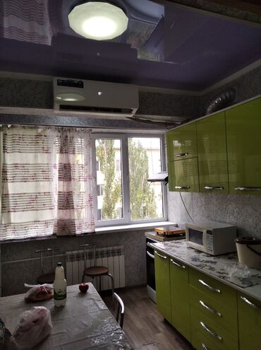кто ищет комнату на подселение: 2 комнаты, 50 м², Индивидуалка, 4 этаж, Косметический ремонт