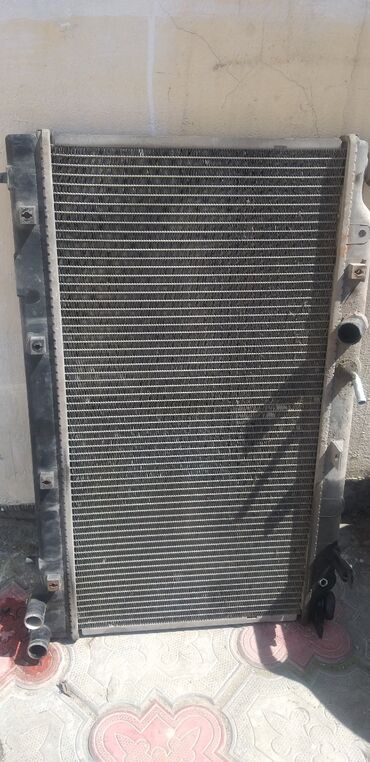 Вентиляция, охлаждение и отопление: Радиатор хонда фит