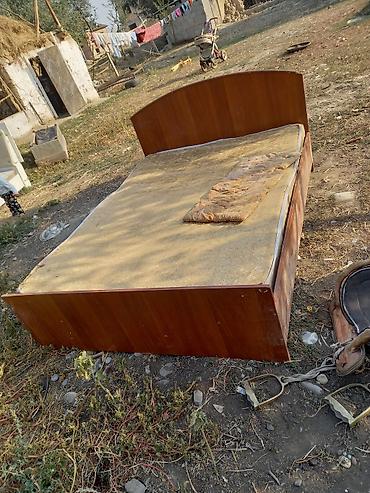 одно спальные кровать: Кровать односпальная с матрасом. - Размер: ориентировочно 90–100 см — 2