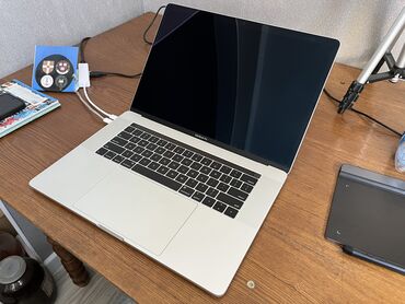 шнур для ноутбука: Ультрабук, Apple, 16 ГБ ОЗУ, Intel Core i7, 15.6 ", Б/у, Для несложных задач, память SSD