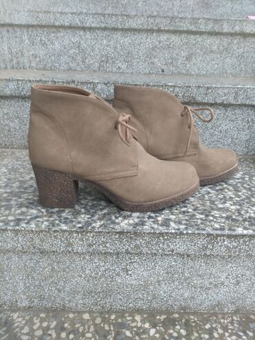 mistery shoes: Ankle boots, 39