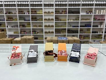 Hədiyyə bağlamaları: Hədiyyə qutusu, rəng - Qızılı — 6