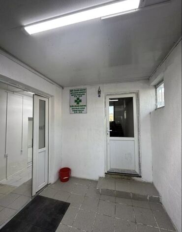 Продажа помещений свободного назначения: Продается многофункциональное помещение на цокольном этаже ПО АДРЕСУ — 9