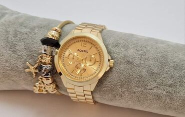 sat sa brojevima: Classic watch, Fossil, Female