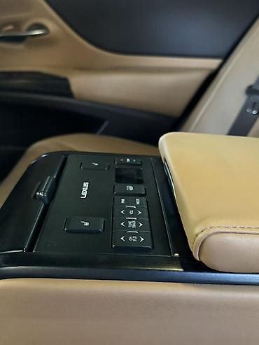 lexus 250: Lexus ES: 2018 г., Гибрид, Седан — 9