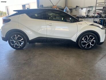 Toyota: Toyota C-HR: 1.8 l. | 2018 έ. SUV/4x4 — 2