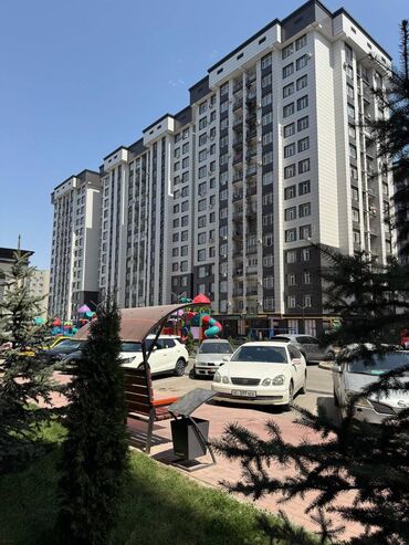 сдам 2 комнатную квартиру без посредников рядом просп. жибек жолу, бишкек: 2 бөлмө, 63 кв. м, Элитка, 12 кабат, Дизайнердик ремонт