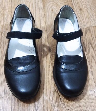 черные кожаные туфли с красной подошвой: Туфли Classica, 35, цвет - Черный