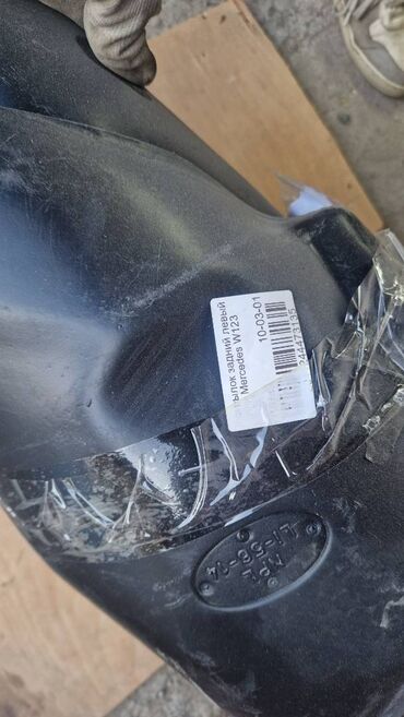 Другие автозапчасти: БУ запчаcти Руль Задние фонари mercedes w123 разбитые Решетка — 6