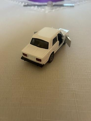 VAZ (LADA): LADA 2106 miniatur avtomobil modeli - Miqyası: təxmini 1:43 (kompakt — 7