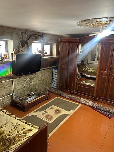 villa: Kiraye verilir ayliq Yalniz qiz telebelere her sariti var kombi — 1