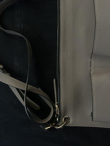 Çantalar: Marni new leather bag

Greige color

Двойная, из Италии была заказана — 2