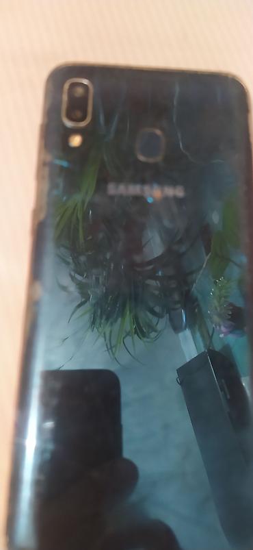 google pixel 9 pro xl: Samsung Galaxy A40, rəng - Qara, Qırıq — 1