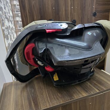кресло для детей в машину: Graco uşaq avtomobil kreslosu - Marka/model: Graco (loqo üzərində) -
