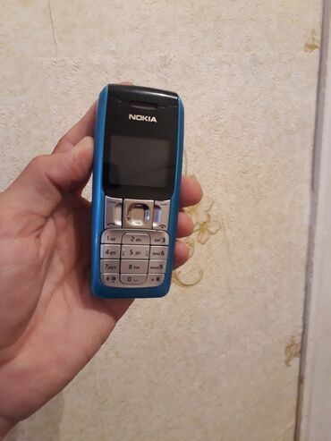 planşet: Nokia 2310 super isleyir Orginal Antikvar Telefondur her bir seyi