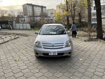 Toyota: Toyota ist: 2003 г., 1.3 л, Автомат, Бензин, Хэтчбэк