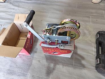 Ручная лебедка с тросом HAND WINCH 1000 lbs. Описание: - Механичес,кая