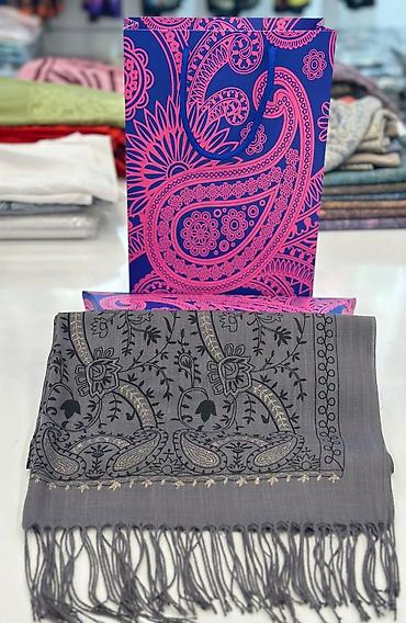 Baş geyimləri: Şarf qutuda - Brend: Louis Vuitton – monoqram naxışlı, təmtəraqlı — 18