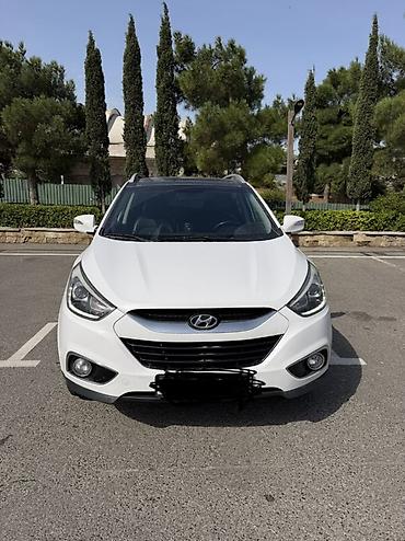 mazda 2: Hyundai ix35: 2 l | 2014 il Krossover — 1