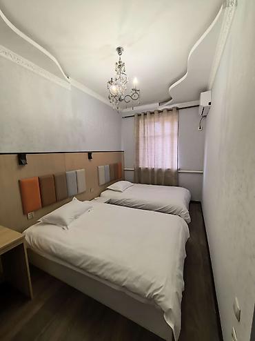 уборщицу: Требуется 2 уборщиц в отель Улица Чапаева, 92 От 8:00 утра до 17:00 — 4
