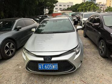 Lixiang: Toyota Corolla: 2020 г., 1.8 л, Робот, Гибрид, Седан