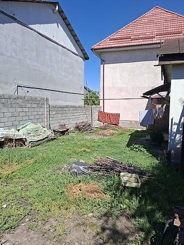 иссык куль участок: Продается частный полдома с участком 2.5 соток, по Госакту 1.5 соток — 4