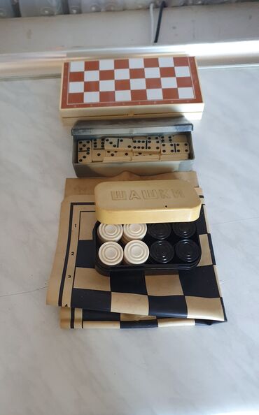şahmat tic tac toe: Şahmatlar