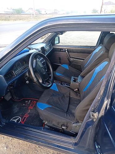 07 radiatoru: Mercedes-Benz 190 (W201) sedan - Kuzov: tünd göy/qaraya çalan rəng, 4 — 4
