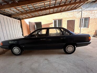 Audi: Audi 100: 1986 г., 1.8 л, Механика, Бензин, Седан