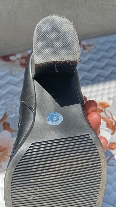 Botinka və botilyonlar: Burberry, Ölçü: 38.5, rəng - Qara, Yeni — 8