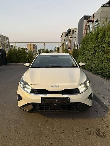 Kia K3: 2021 г., 1.6 л, Вариатор, Бензин, Седан