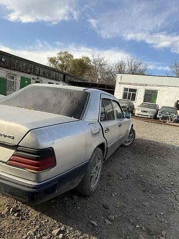 tayota auris: Mercedes-Benz W124: 1989 г., 2 л, Механика, Дизель, Седан — 6