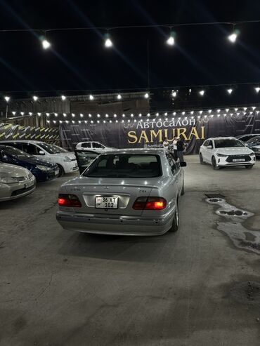 merc 211: Mercedes-Benz E-Class: 2001 г., 2.2 л, Автомат, Дизель, Седан