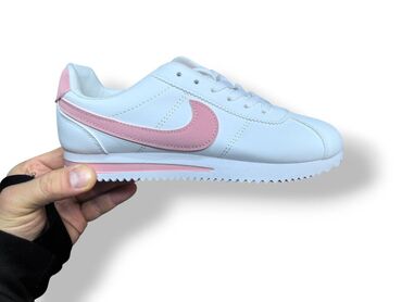 Women's Sneakers and athletic shoes: Nike cortez patike NOVO
Novo
Brojevi 36 do 41
fb Moja Kupovina 1 na lalafo.rs — 11 Women's Sneakers and athletic shoes: Nike cortez patike NOVO
Novo
Brojevi 36 do 41
fb Moja Kupovina 1 — 11