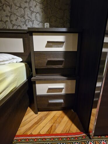 Yataq otağı dəstləri: İkinəfərlik çarpayı, Dolab, Termo, 2 tumba, İşlənmiş -da lalafo.az — 3 Yataq otağı dəstləri: İkinəfərlik çarpayı, Dolab, Termo, 2 tumba, İşlənmiş — 3