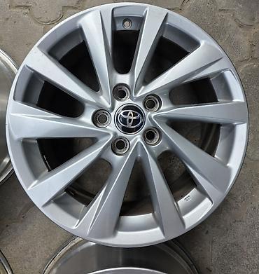 rav4: Литые Диски R 17 Toyota, Комплект, отверстий - 5, Б/у — 4