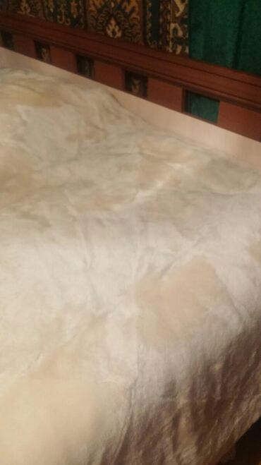 туркменское постельное белье в бишкеке: Продаю уютное ласковое и нежное покрывало из натуральной овчины !