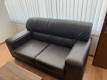 Ofis dəst mebeli: Ofis mebel dəsti Tərkibi: - Direktor masası – geniş iş səthi, yan və — 4