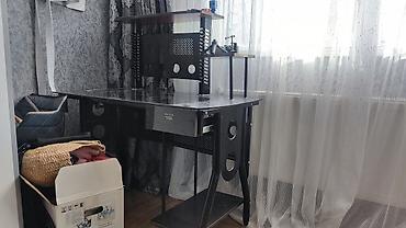 işlənmiş ofis stolu: Kompyuter Masası PC satılıb deyə stolada ehtiyac qalmıyıb deyə satılır — 5
