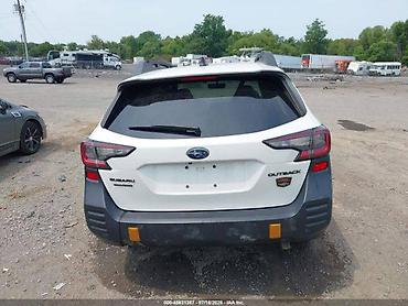 2022: Subaru Outback: 2022 г., 2.4 л, Автомат, Бензин — 6