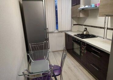 долгосрочная аренда квартир в бишкеке без посредников: 1 бөлмө, Кыймылсыз мүлк агенттиги, Чогуу жашоосу жок, Толугу менен эмереги бар