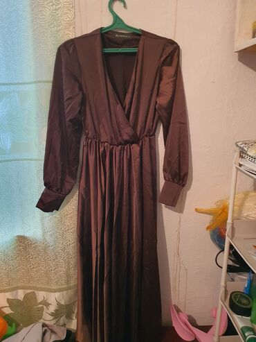 Другая женская одежда: Набор женской одежды (4 предмета) 1) Длинное платье - Цвет — 1