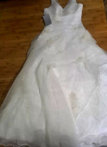 белое платье короткое свадебное: Ни разу не одевала, даже этикетка на месте, размер 48