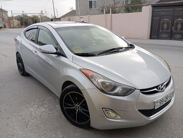 Hyundai: Hyundai Elantra: 1.8 l | 2012 il Sedan — 1