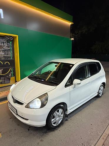 Продажа авто: Honda Fit: 2003 г., 1.3 л, Автомат, Хэтчбэк — 4