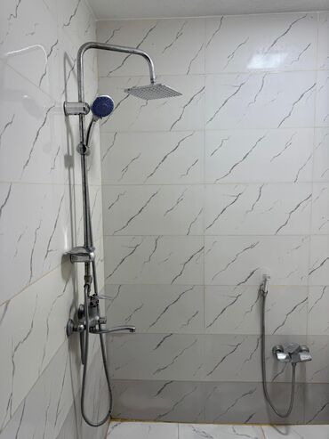 Uzunmüddətli kirayə mənzillər: Xanım ev yoldaşı axtarılır. Mənzil Bakıxanov qəsəbəsində mərkəzi yola — 14