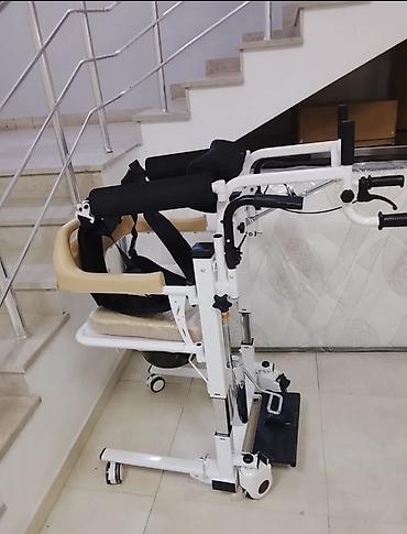 Медтовары: Çoxfunksiyalı xəstə köçürmə və sanitar kreslosu - Evdə və klinikada — 2