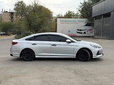 митсубиси фуссо: Hyundai Sonata: 2018 г., Седан — 4
