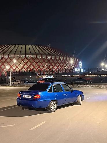 corolla s: Седан синего цвета (4 двери), переднеприводный. Кузов в фирменном — 4